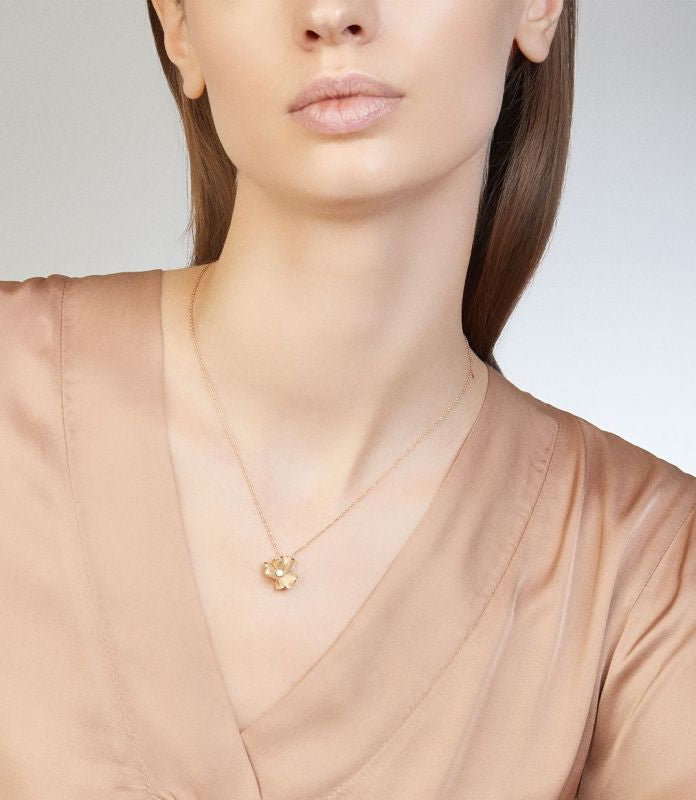 Cammilli Grace Flower Necklace in 18ct Pink Champagne Gold